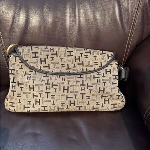 Stylish Tan and Black H-Pattern Men's Bag